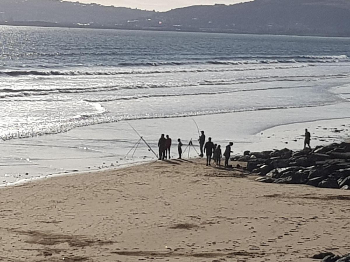 Driftmark Beachfront Location Aberavon Sea Views Large Driveway Parking Private Site Fibre Optic Wi Fi Holiday home Port Talbot