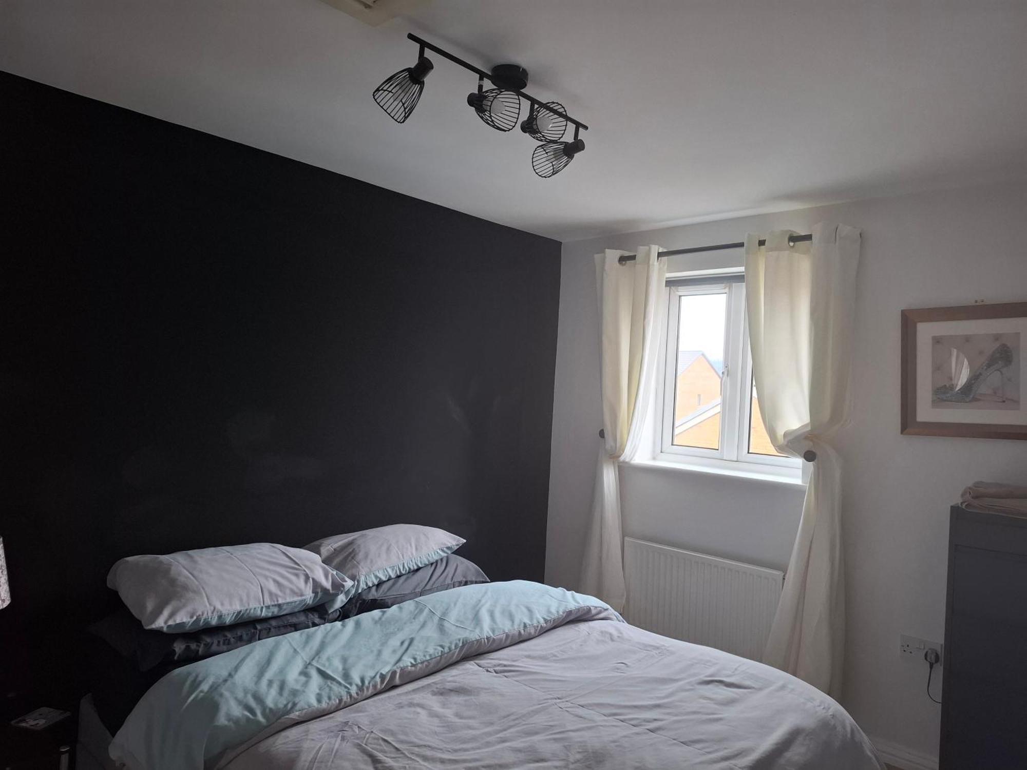 Holiday home Driftmark Beachfront Location Aberavon Sea Views Large Driveway Parking Private Site Fibre Optic Wi Fi
